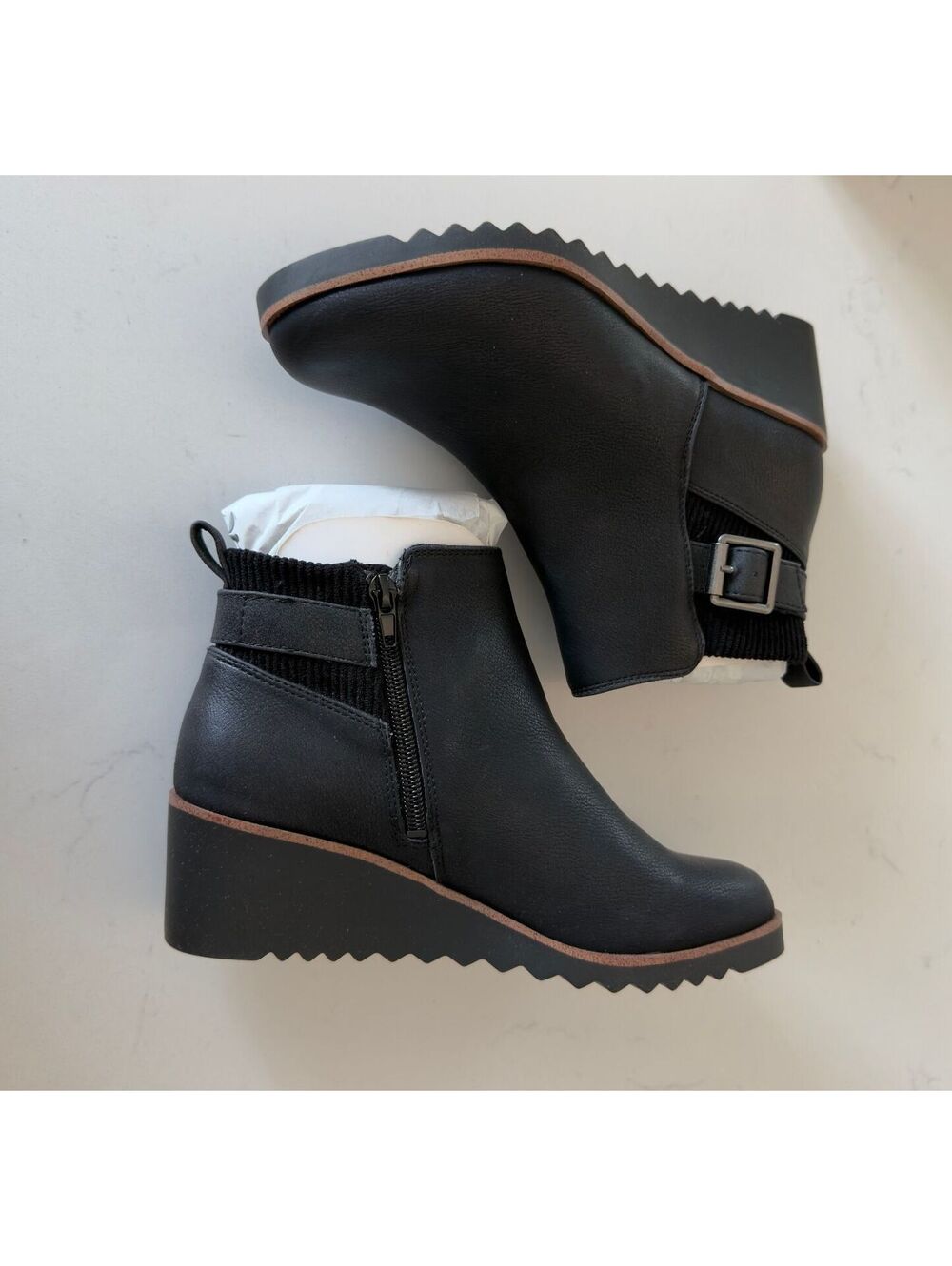 Lifestride Zayne Black Soft Suede Ankle Bootie Women Size 6.5